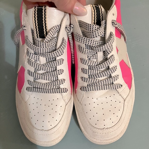 Size 8..New…super popular and so fab! Boutique Brand - Picture 2 of 3